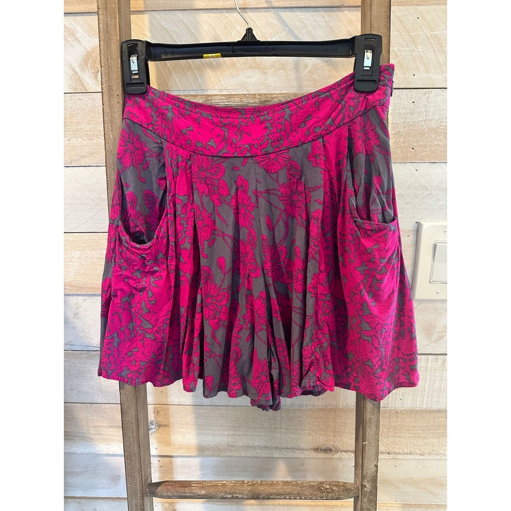 Free People Pink Grey Floral Pleated Skort Shorts Size 2 Pockets Flowy Boho